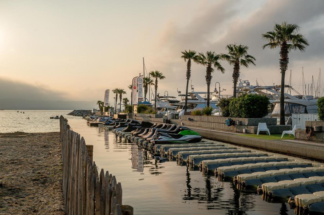 Hôtel Rivazur Cavalaire-sur-Mer Exterior foto